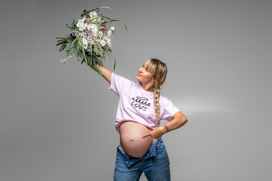 grossesse-photographe-sete-shooting-fun-studio-photo-olivier-leleu-sete-famille-maternité